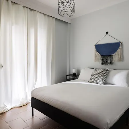Indiana By Halu! Stylish 2bd Next To Papafi Metro Station 아파트 *