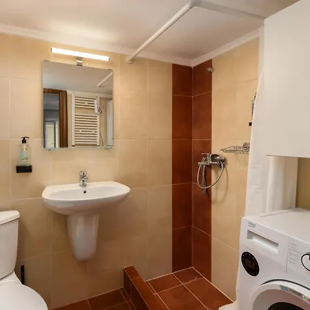 شقة Indiana By Halu! Stylish 2bd Next To Papafi Metro Station *