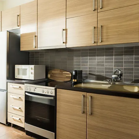 Indiana By Halu! Stylish 2bd Next To Papafi Metro Station