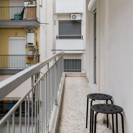 Indiana By Halu! Stylish 2bd Next To Papafi Metro Station *